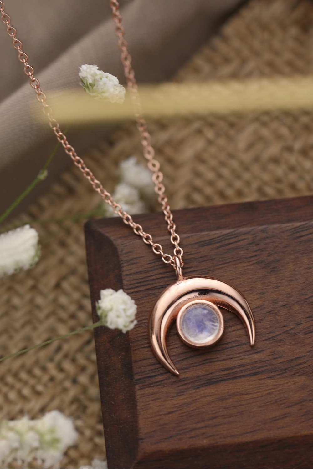 Natural Moonstone Moon Pendant 925 Sterling Silver Necklace