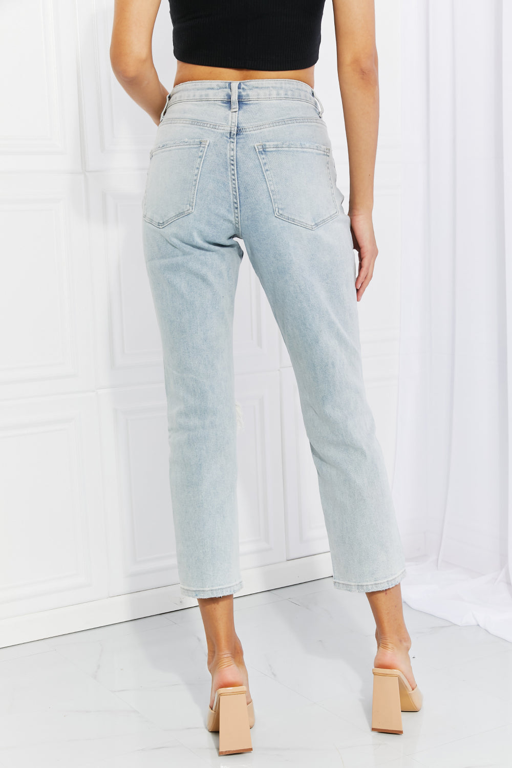Distressed Cropped Jeans