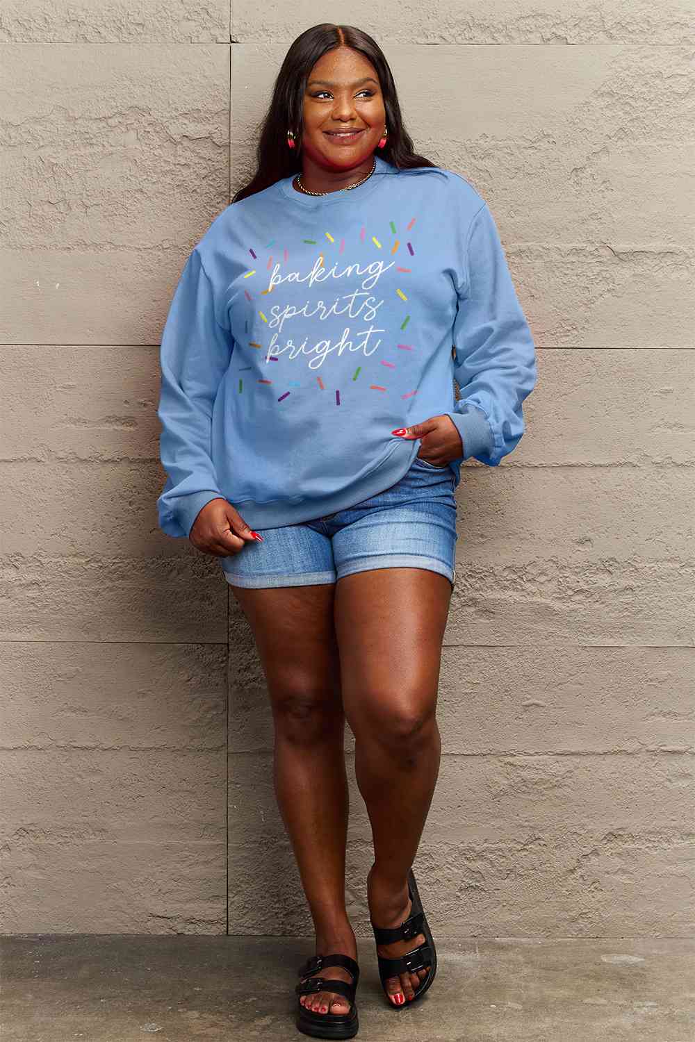 Graphic Round Neck Long Sleeve Sweatshirt