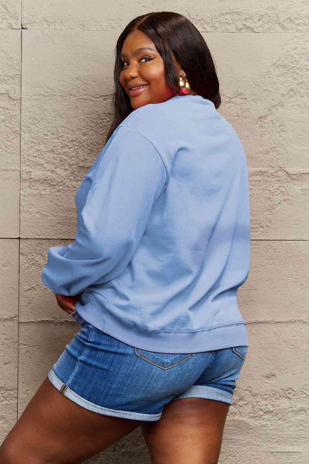 Graphic Round Neck Long Sleeve Sweatshirt