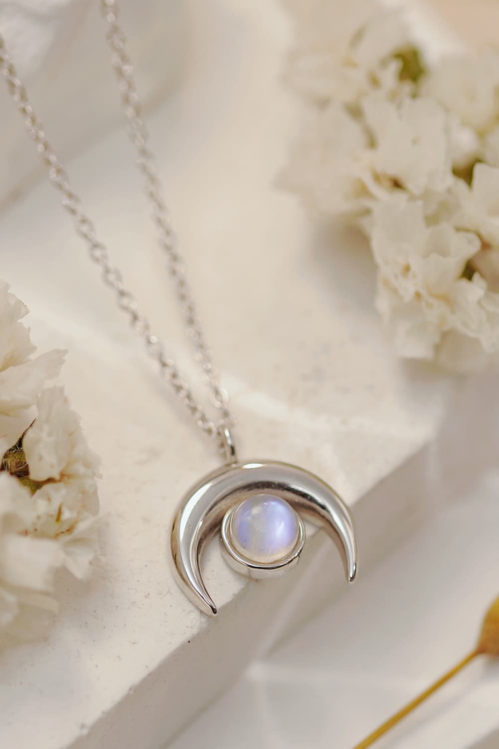 Natural Moonstone Moon Pendant 925 Sterling Silver Necklace