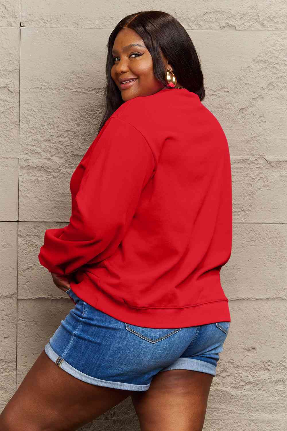 Graphic Round Neck Long Sleeve Sweatshirt