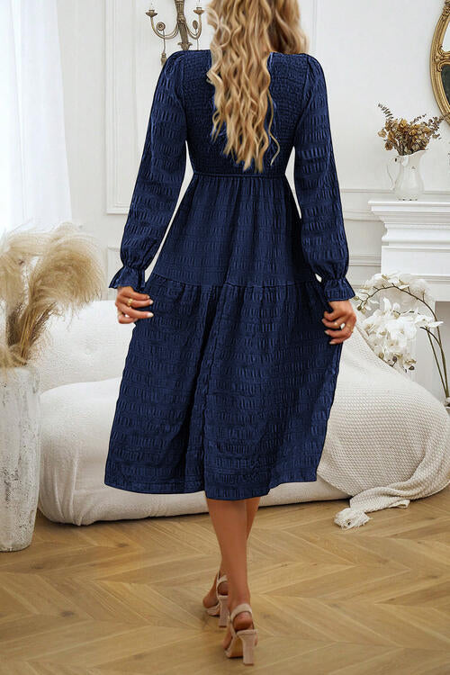 Flounce sleeve outlet dress